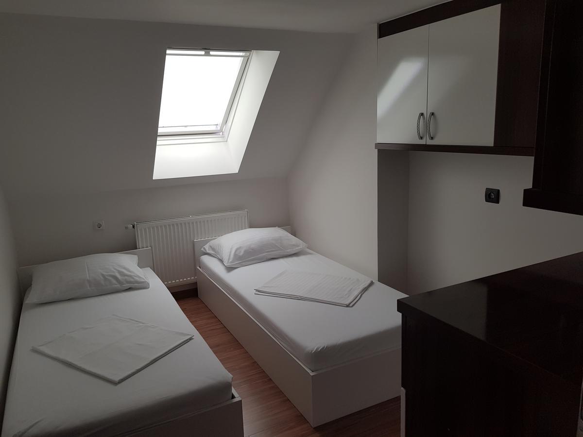 Domacija Vodnik & Apartments Cerklje na Gorenjskem Eksteriør billede